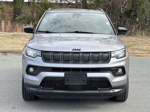 Used 2022 Jeep Compass Altitude w/ Sun and Sound Group image 11