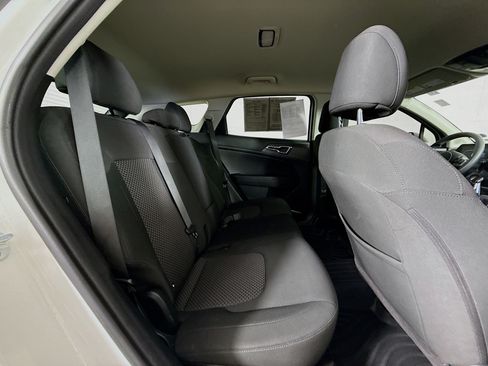 Used 2023 Kia Sportage LX AWD/4WD image 33