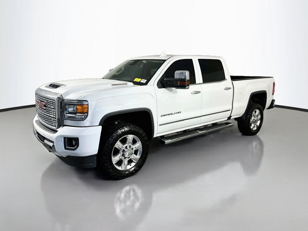 Used 2019 GMC Sierra 2500 Denali w/ Duramax Plus Package AWD/4WD image 3