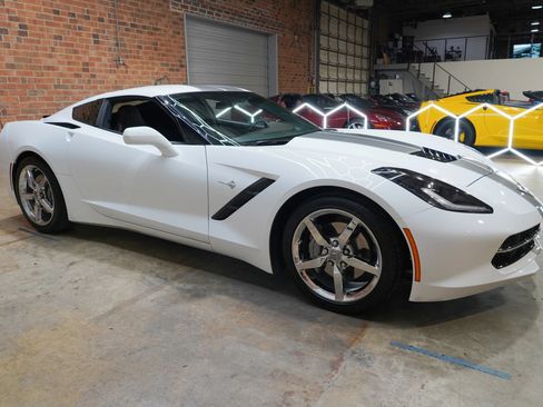 Used 2014 Chevrolet Corvette Stingray Coupe w/ 3LT Preferred Equipment Group RWD image 2