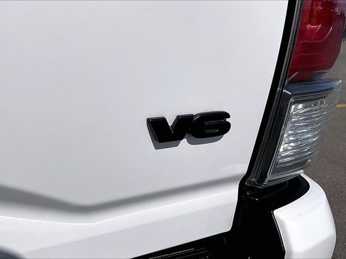 Used 2023 Toyota Tacoma TRD Sport AWD/4WD image 32