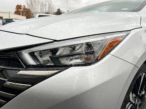 New 2025 Nissan Versa SR w/ Trunk Package image 34