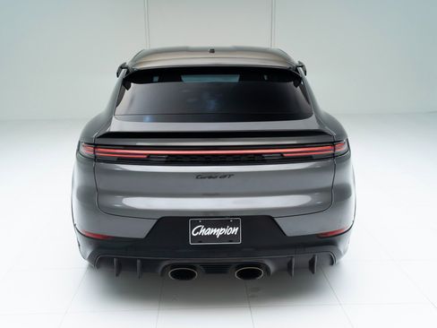 Certified 2024 Porsche Cayenne Turbo GT image 10