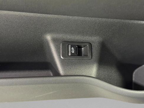 New 2026 BMW iX xDrive60 w/ M Sport Package image 27