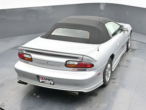 Used 2002 Chevrolet Camaro Z28 w/ Sport Appearance Pkg RWD image 30