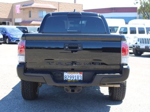 Used 2023 Toyota Tacoma TRD Off-Road AWD/4WD image 4