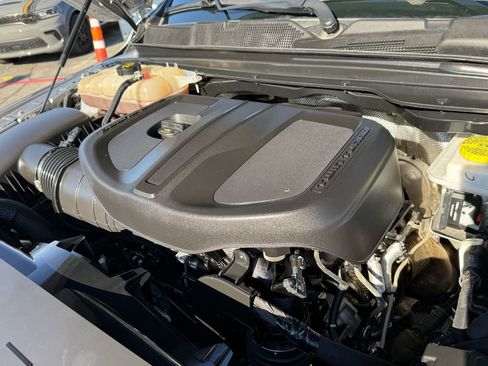 Used 2025 RAM 1500 Laramie image 25