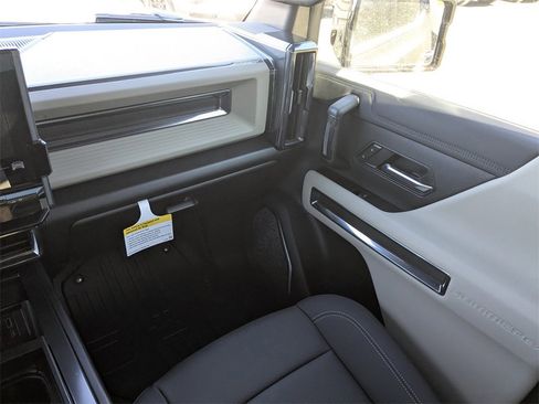 New 2026 GMC Hummer EV 2X image 15