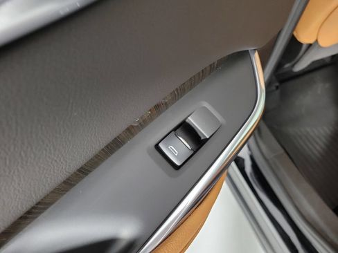 Used 2021 Cadillac XT4 Premium Luxury FWD image 14
