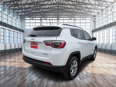 New 2026 Jeep Compass Latitude image 4