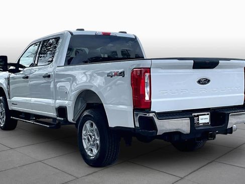 Used 2025 Ford F250 XLT AWD/4WD image 12
