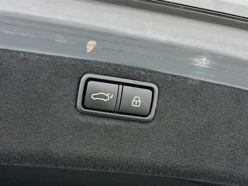 Used 2018 Genesis G80 5.0 Ultimate image 32