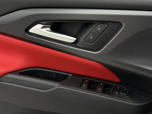 New 2026 Chevrolet Equinox EV RS FWD image 21