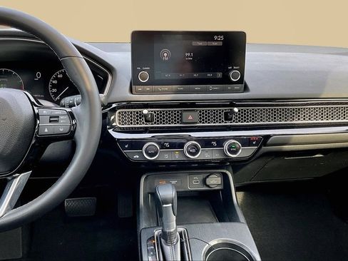 Used 2024 Honda Civic EX-L image 9