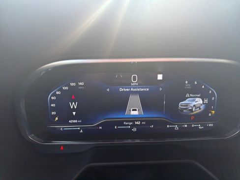 Used 2022 Chevrolet Tahoe High Country image 9