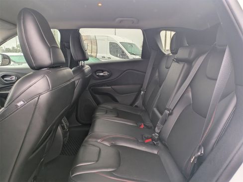 Used 2020 Jeep Cherokee Trailhawk w/ Cold Weather Group image 14