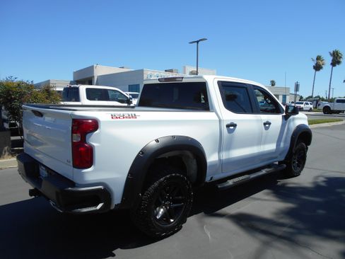 Used 2021 Chevrolet Silverado 1500 LT Trail Boss AWD/4WD image 3