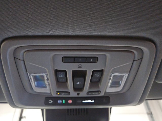 Used 2023 GMC Sierra 1500 Denali w/ Technology Package AWD/4WD image 39