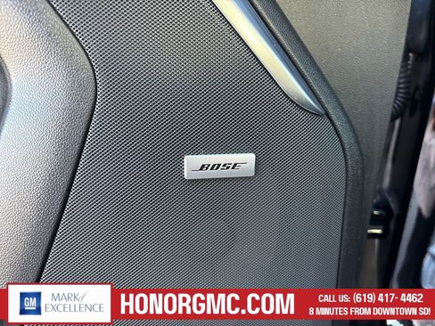 Used 2023 GMC Yukon Denali AWD/4WD image 15