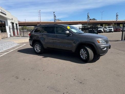 Used 2017 Jeep Grand Cherokee Laredo w/ Quick Order Package 23E AWD/4WD image 21