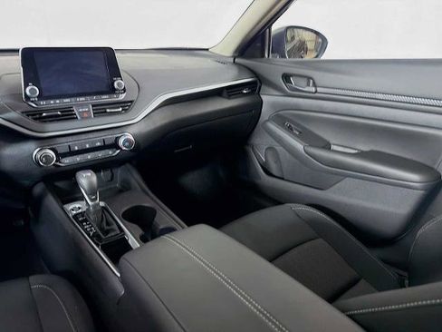 Certified 2025 Nissan Altima 2.5 S FWD image 19