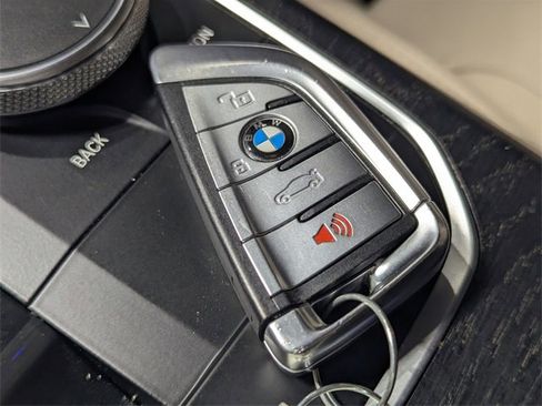 Used 2020 BMW 330i Sedan w/ M Sport Package image 25