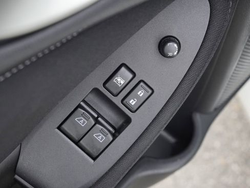 Used 2020 Nissan 370Z Coupe RWD image 9