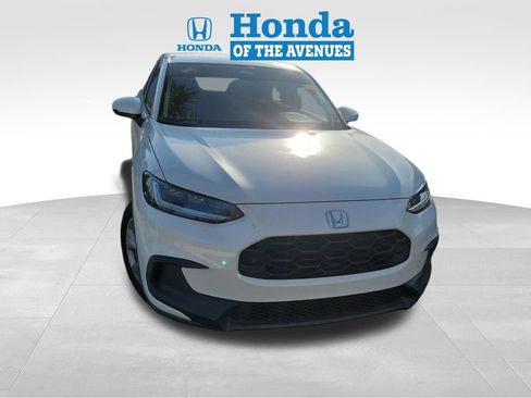 Used 2024 Honda HR-V LX image 2