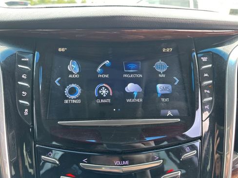 Used 2018 Cadillac Escalade ESV Luxury AWD/4WD image 33