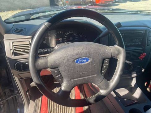 Used 2004 Ford Explorer Sport XLT image 12