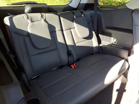 New 2025 Ford Explorer Active w/ Active Comfort Package image 12