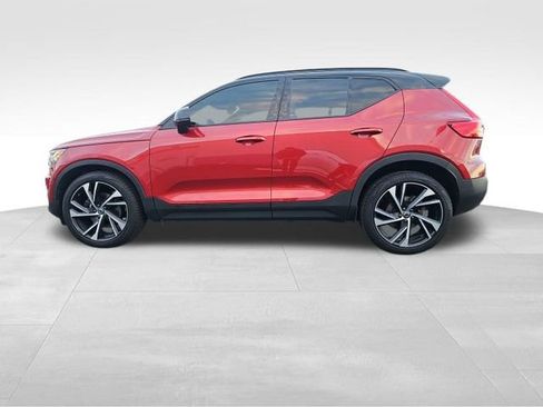 Used 2021 Volvo XC40 T5 R-Design w/ Advanced Package image 14