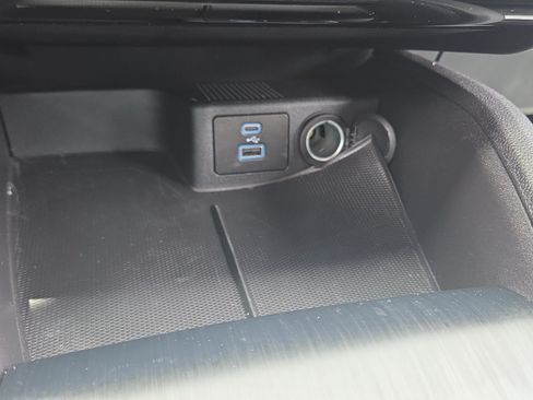 Used 2023 Ford Escape ST-Line w/ Tech Pack #1 FWD image 31
