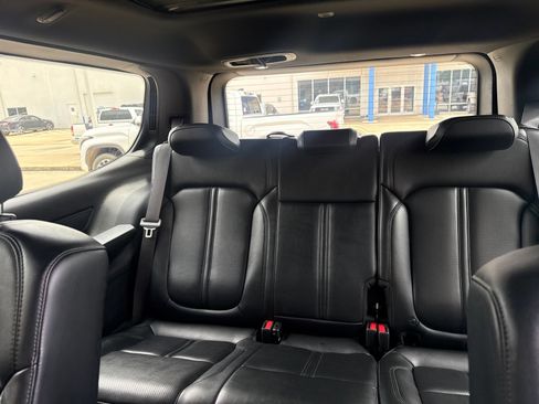 Used 2022 Jeep Wagoneer Series III w/ Premium Group I AWD/4WD image 26