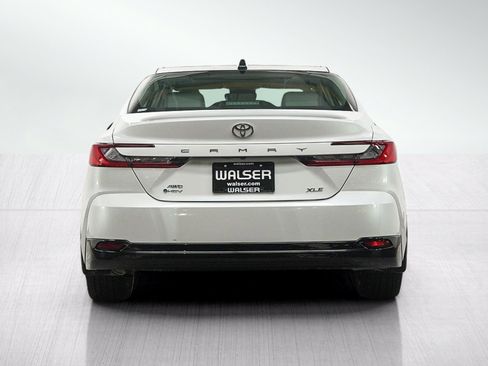 Used 2026 Toyota Camry XLE AWD/4WD image 4