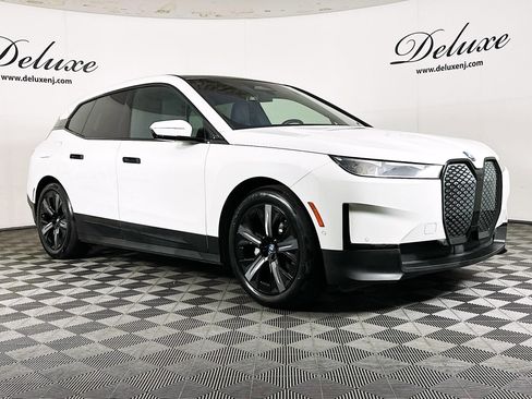 Used 2022 BMW iX xDrive50 w/ Premium Package AWD/4WD image 1