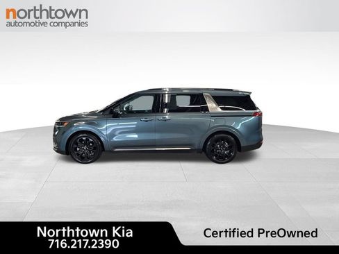 Certified 2023 Kia Carnival SX FWD image 3
