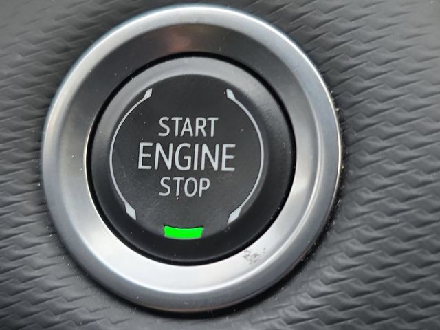 Used 2025 Chevrolet Equinox LT w/ Safety and Technology Package FWD image 17