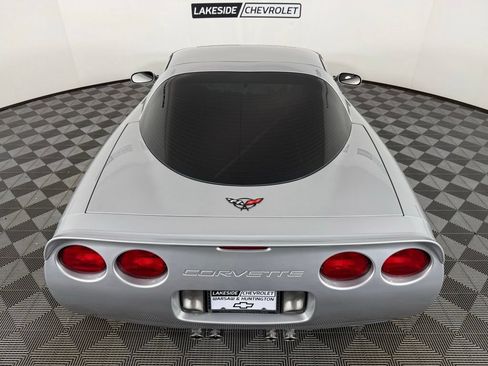 Used 1997 Chevrolet Corvette Coupe w/ Roof Pkg RWD image 5