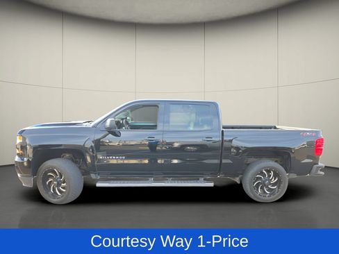 Used 2018 Chevrolet Silverado 1500 Custom w/ Custom Value Package AWD/4WD image 4