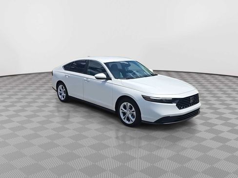 Certified 2025 Honda Accord LX image 2