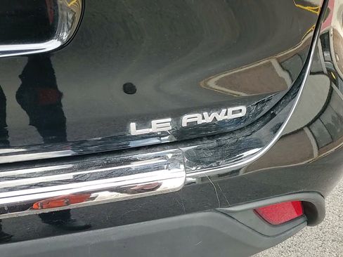 Certified 2023 Toyota Highlander LE image 5