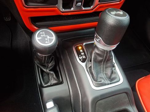 Used 2024 Jeep Wrangler Sport S image 14