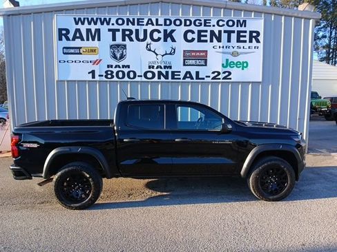 Used 2024 Chevrolet Colorado Trail Boss image 2