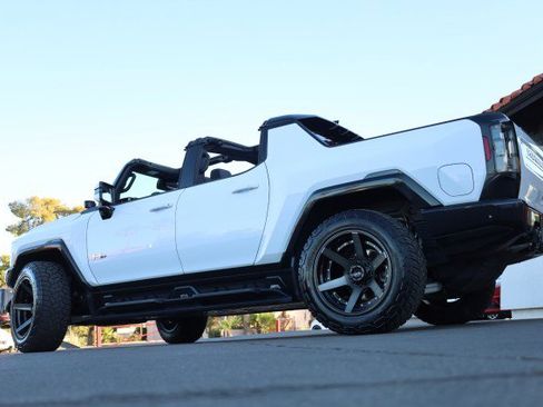 Used 2022 GMC Hummer EV Edition 1 w/ LPO, Illumination Package AWD/4WD image 17