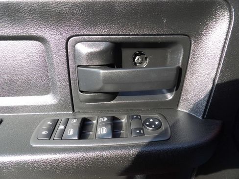 Used 2021 RAM 5500 Tradesman w/ Chrome Appearance Group RWD image 15