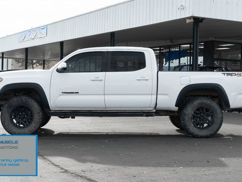 Used 2019 Toyota Tacoma TRD Off-Road image 3