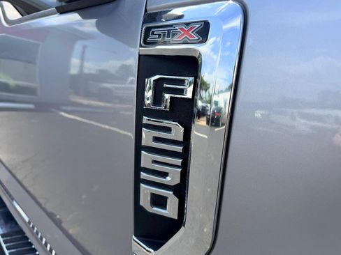 Used 2020 Ford F250 XL w/ STX Appearance Package AWD/4WD image 10