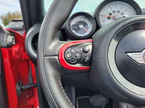Used 2011 MINI Cooper Convertible FWD image 18
