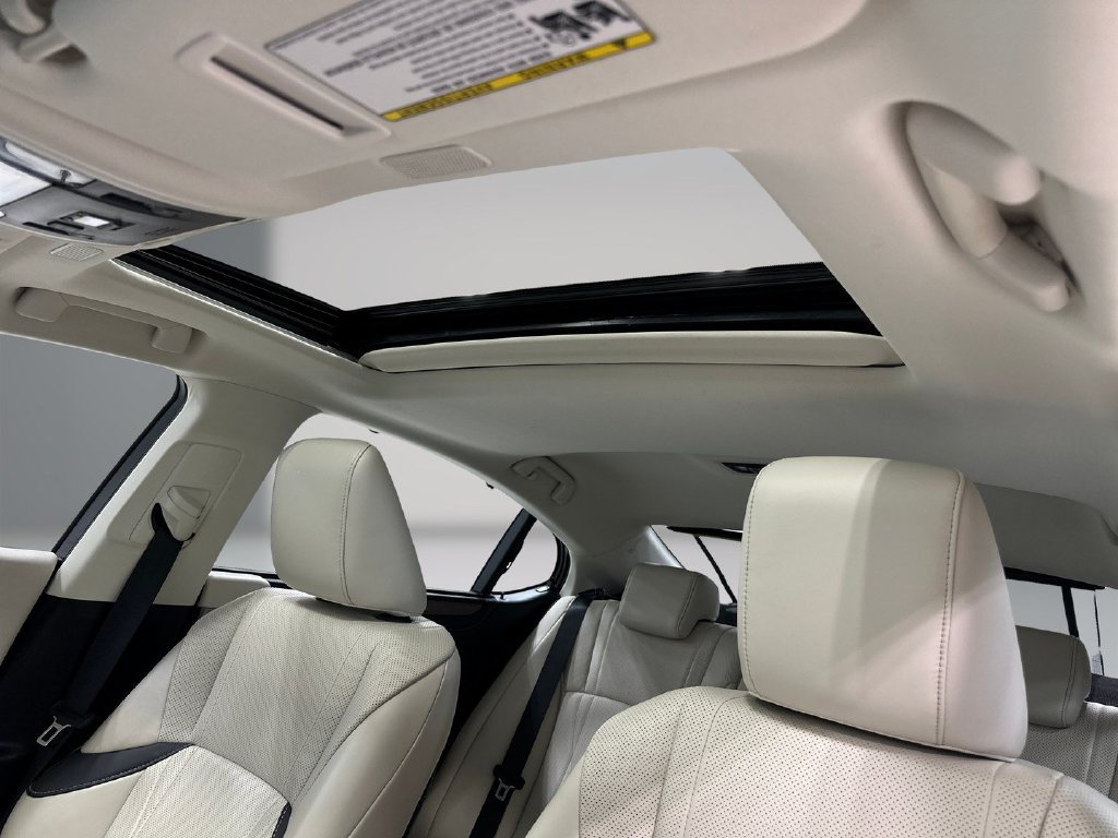 Used 2024 Lexus ES 300h Ultra Luxury FWD image 17
